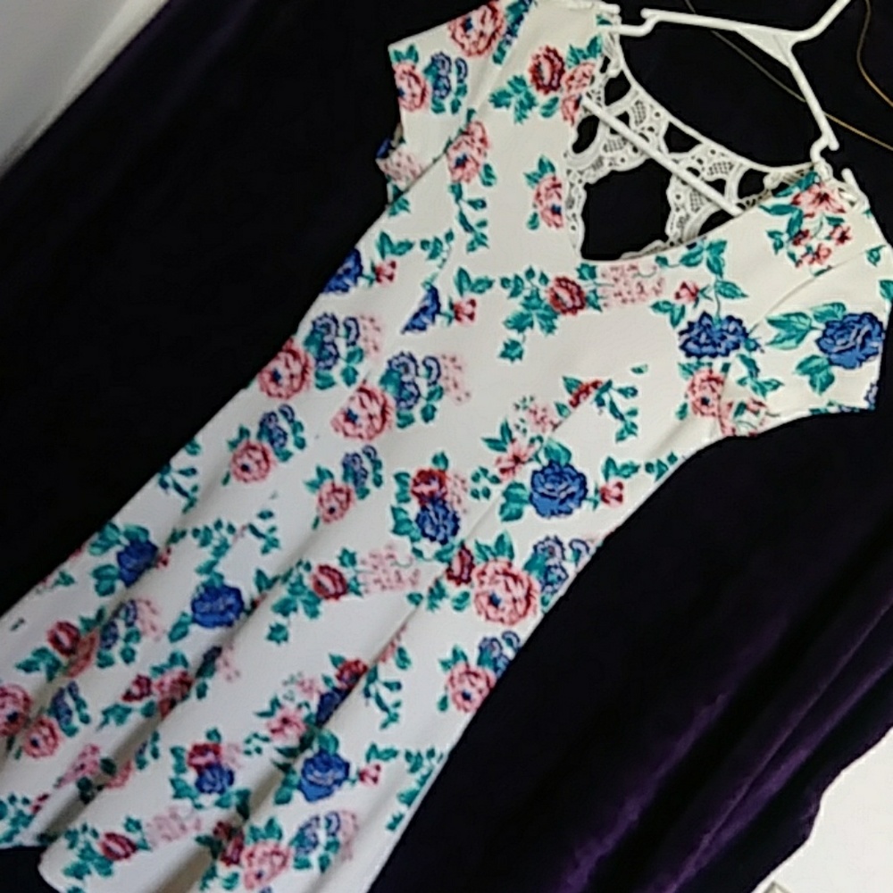 No Boundaries Flowered Dress With Lace Back
